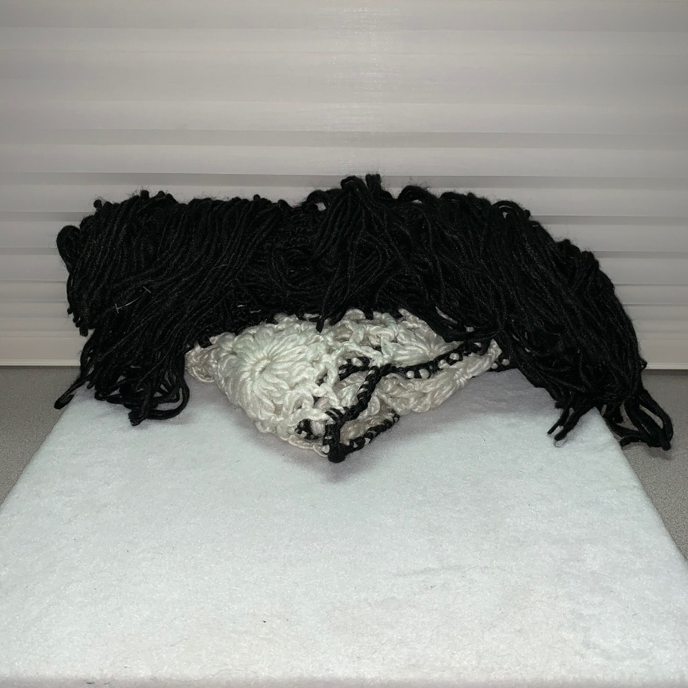 Triangle Hand Knit Scarf - Picture 2 of 3